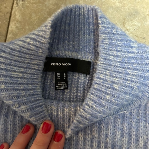 Knit sweater, really good quality - Picture 2 of 2